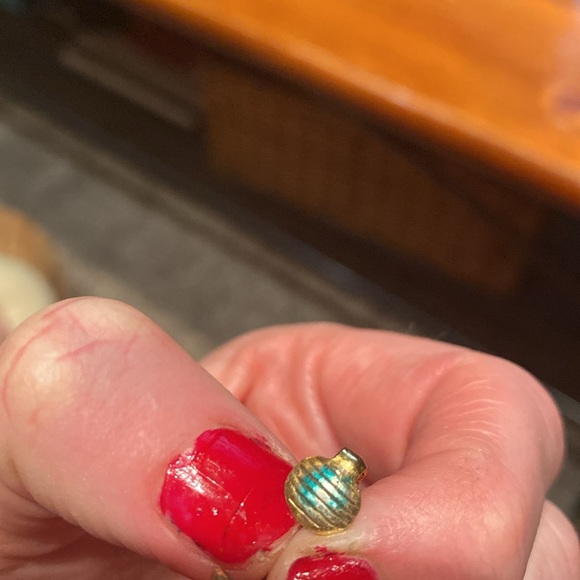 Clip on earrings- burnt orange - Picture 3 of 4